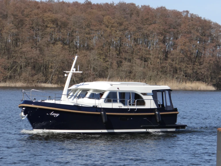  Linssen Grand Sturdy 30.0 Sedan Intero in Mirow on SamBoat