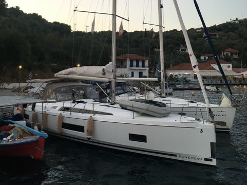 Rent a Bénéteau Oceanis 46.1 Lefkáda