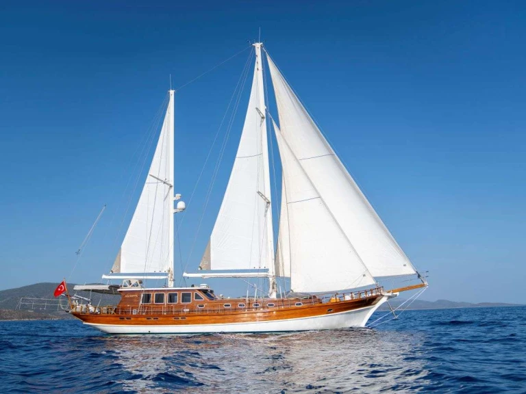 Luxury Yacht rental with or without captain Custom Bodrum