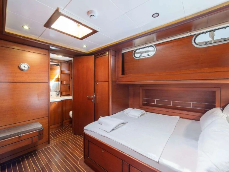 Luxury Yacht rental in Bodrum - Custom Aganippe