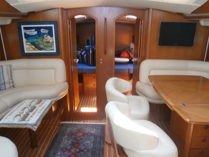Jeanneau Sun Odyssey 54 DS charter bareboat or captained in  Kungshamnsberg
