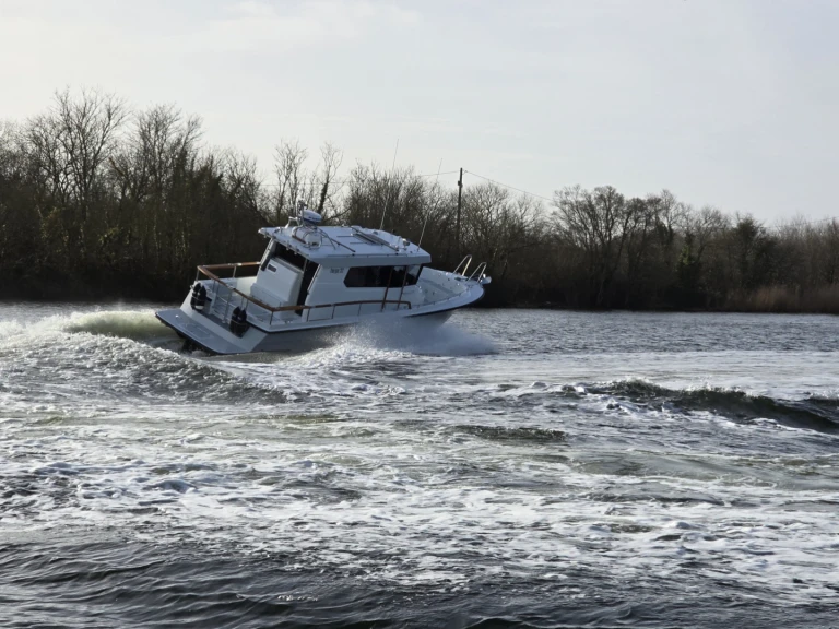 Boat rental Targa Boats Targa 32 in La Trinité-sur-Mer on Samboat