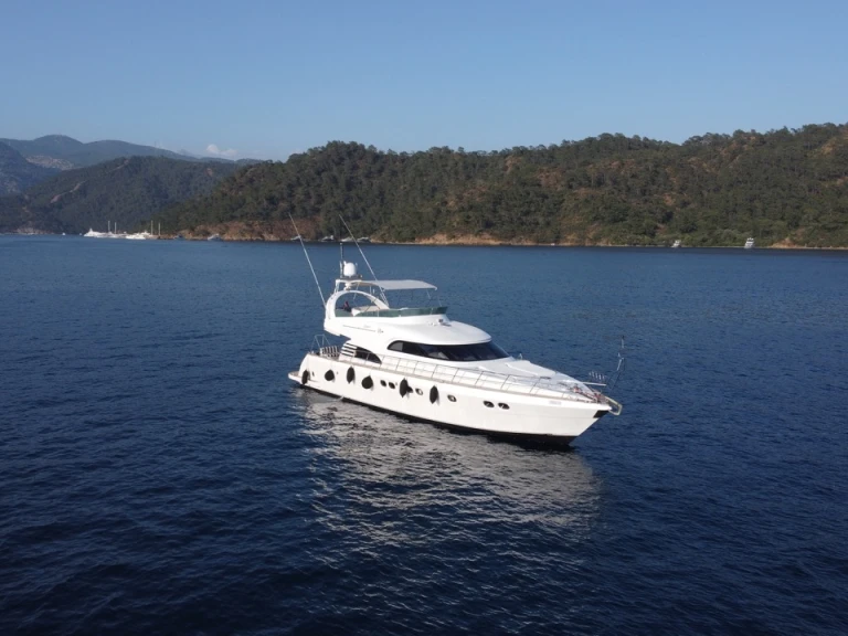 Bareboat Rental Luxury Yacht Tuzla Yapimi with a boat licence