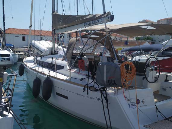 Sailboat for rent Gouvia at the best price