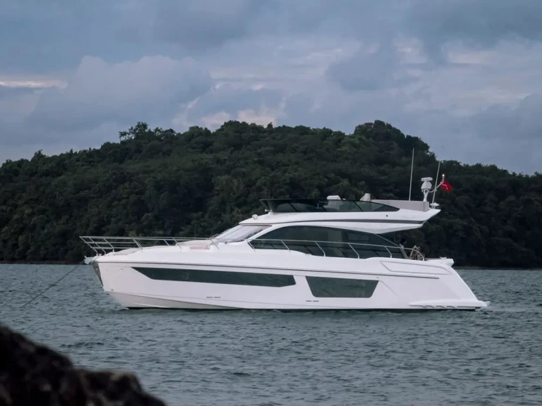 Luxury Yacht rental in Trogir - Azimut Azimut 53 Fly