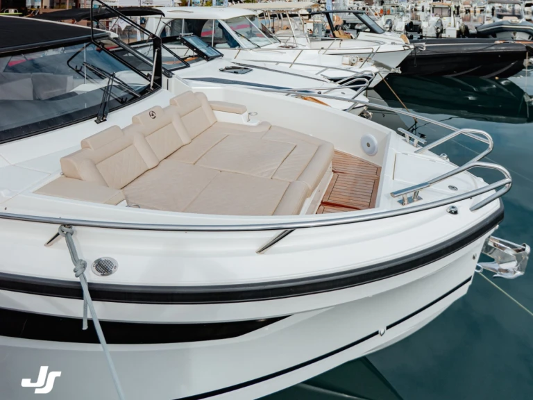 Motorboat rental with or without captain AUSTIN PARKER Porticcio