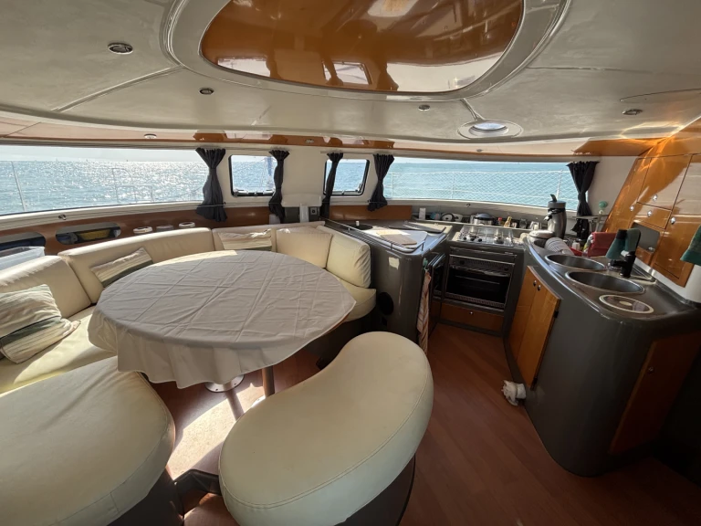 Yacht charter La Flotte cheap Belize 43