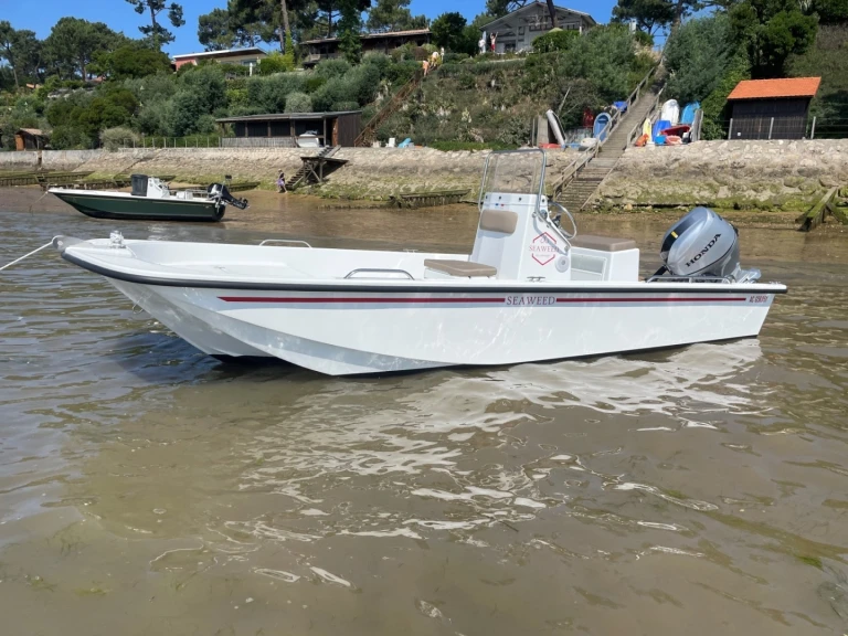 Motorboat for rent Bélisaire at the best price