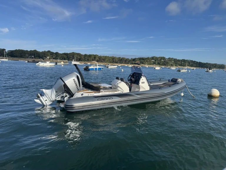 Yacht charter Bélisaire cheap G680