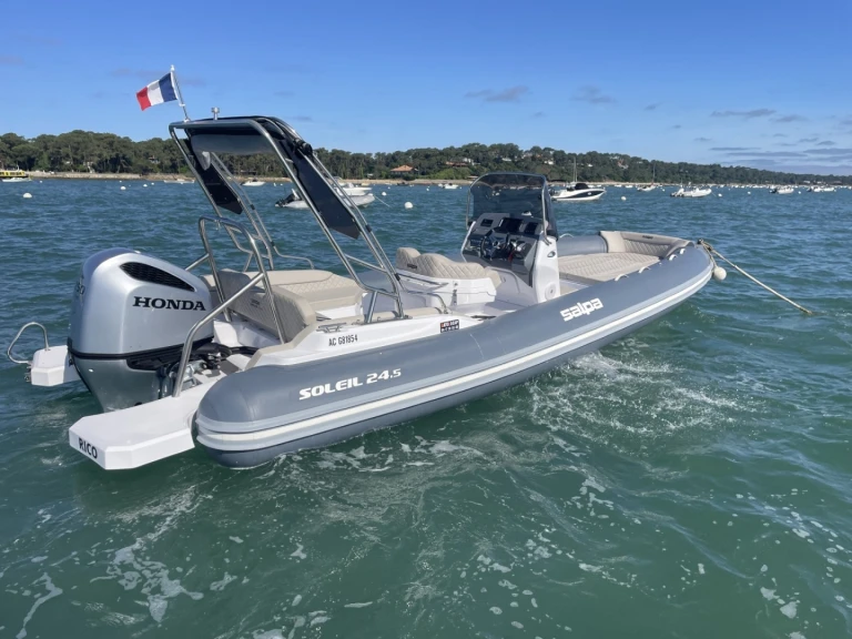 Motorboat rental in Bélisaire - Salpa Salpa 24.5