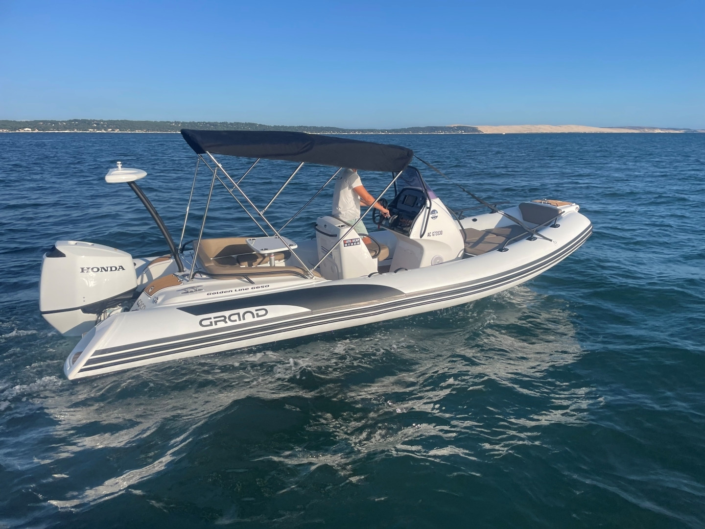 GRANDES BOAT RACE CLASSIC 純金 Rent a RIB Grand Boats Golden Line G650LF in Bélisaire | SamBoat