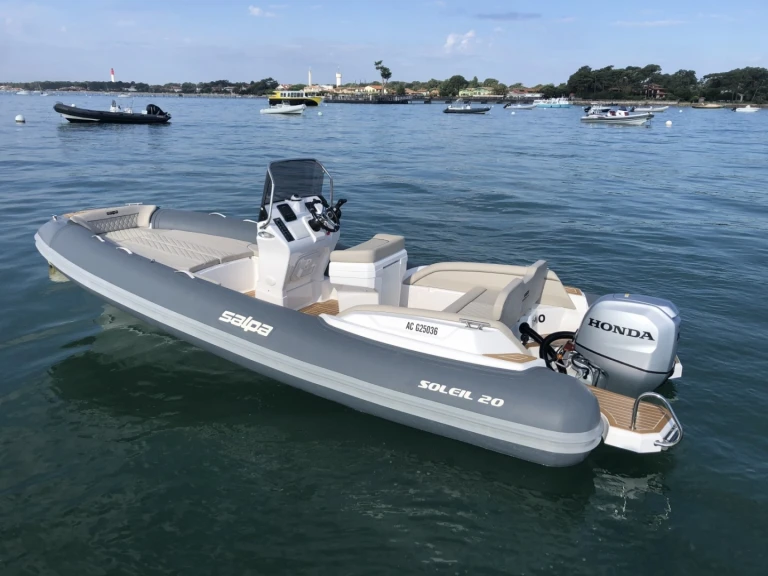 Rent a Salpa Salpa Soleil 20 Bélisaire