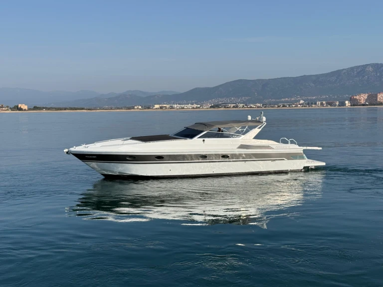 Bareboat Rental Motorboat Pershing with a boat licence