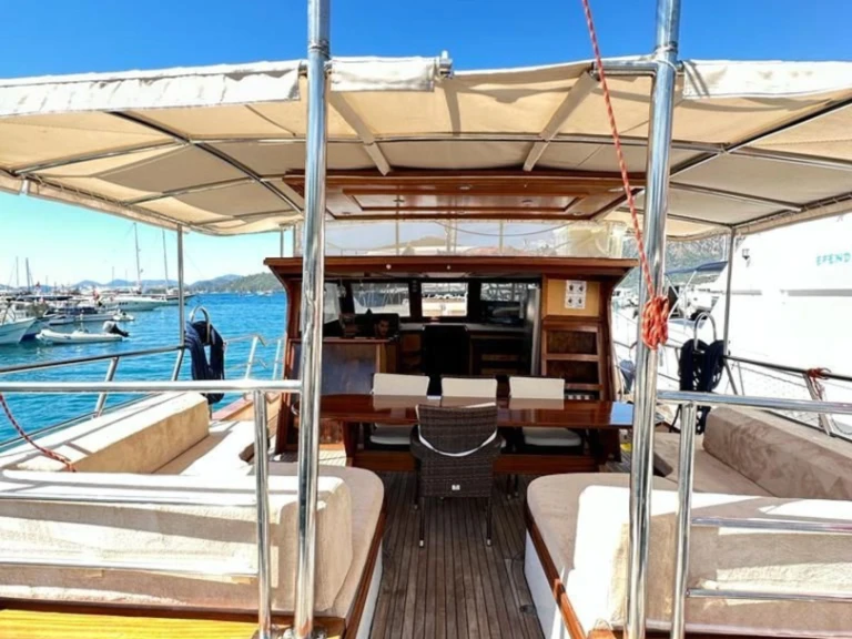 Bareboat Rental Sailboat Özel Yapım with a boat licence