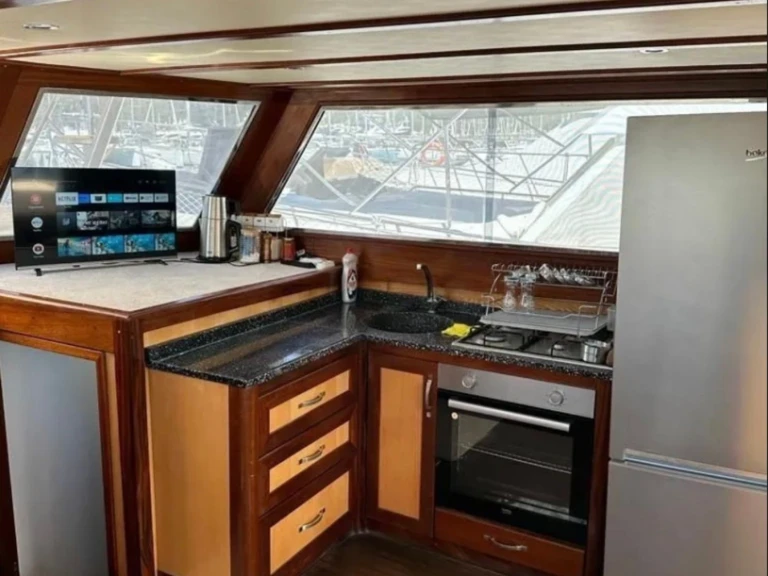 Sailboat for rent Göcek at the best price