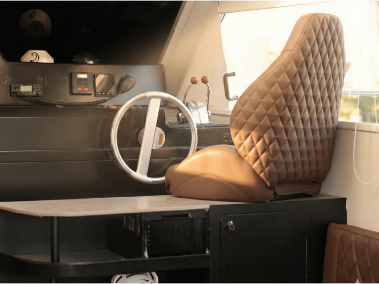 Yacht charter Orikum cheap Ferretti 39