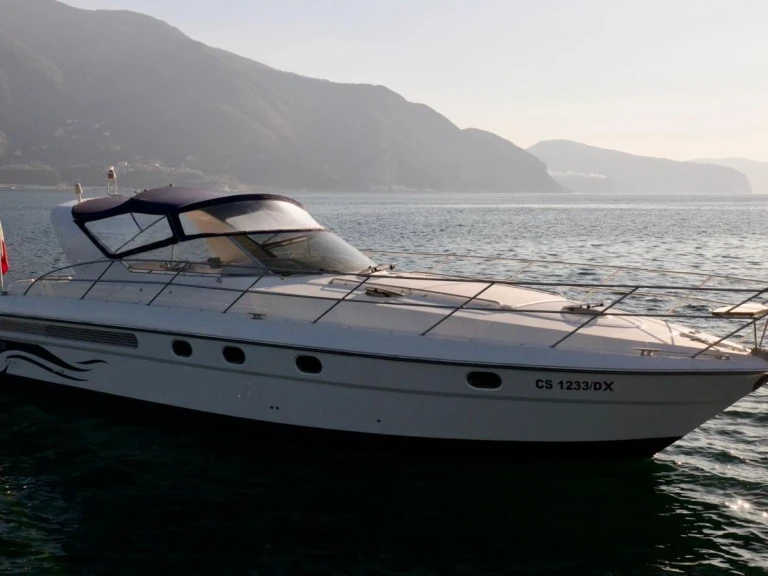 Boat rental Fireline 41 in Castellammare di Stabia on Samboat