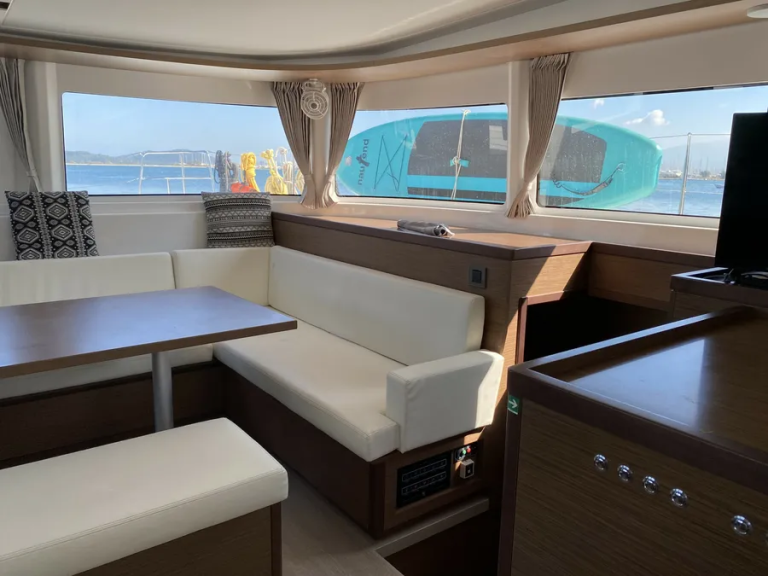 Catamaran for rent Préveza at the best price