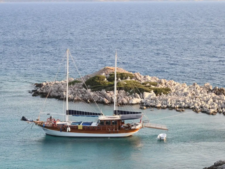 Bareboat Rental Sailboat Custom with a boat licence