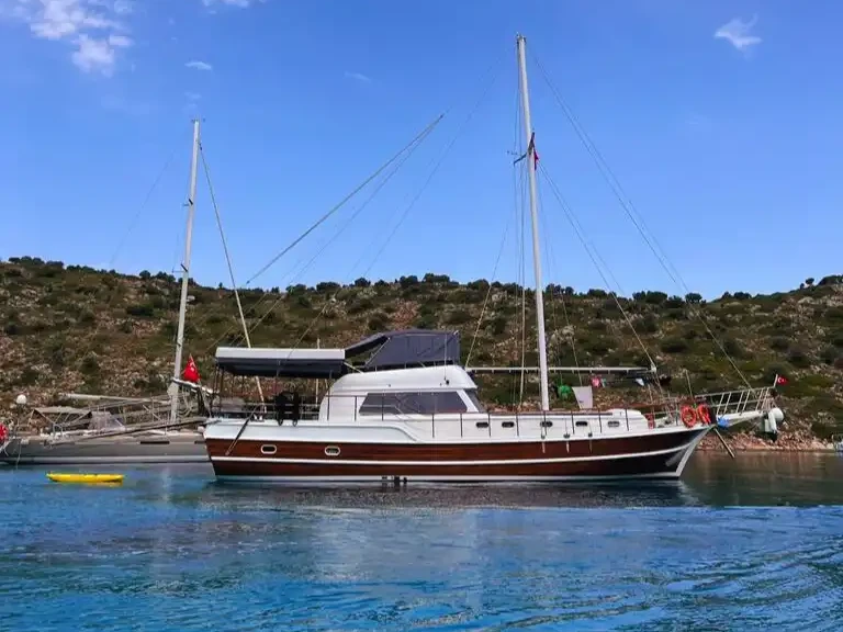 Sailboat for rent Bozburun at the best price