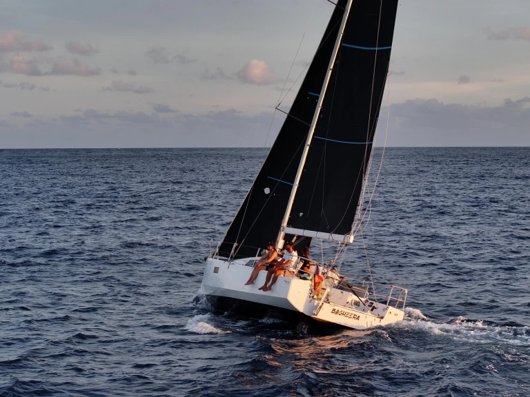 Sailboat rental with or without captain Pogo Structures Marseille