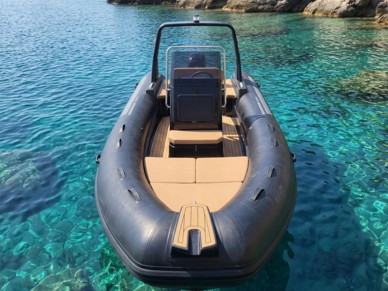 Boat rental artboat RIB 500 in Portoferraio Port on Samboat