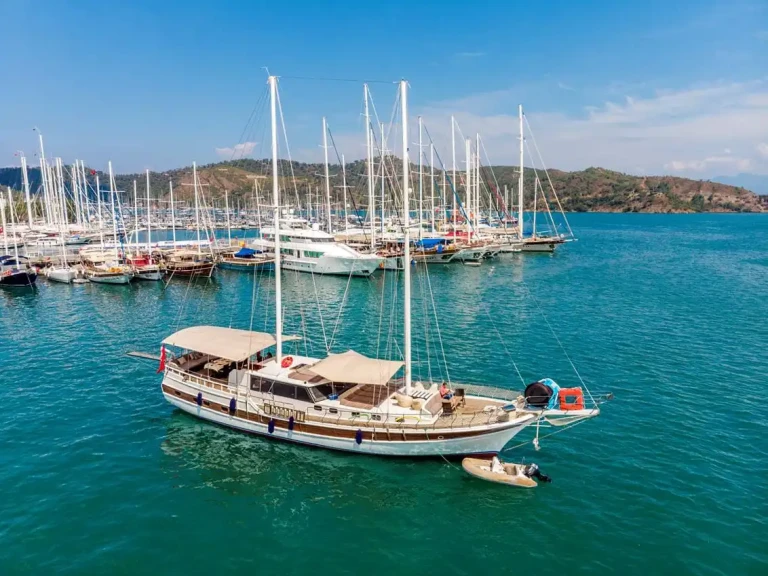 Sailboat for rent Fethiye at the best price