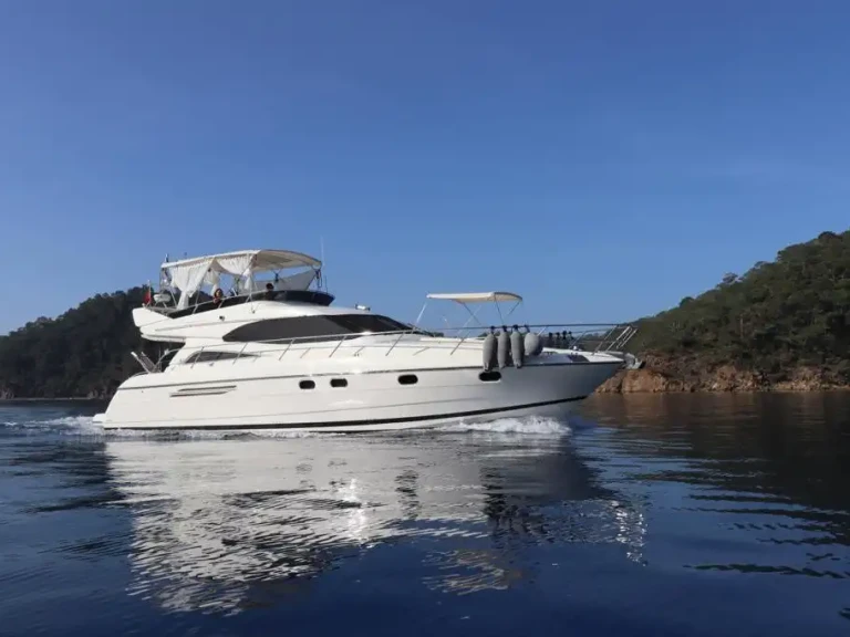 Sailboat for rent Göcek at the best price