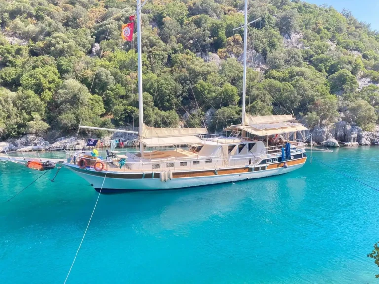 Bareboat Rental Sailboat Custom with a boat licence