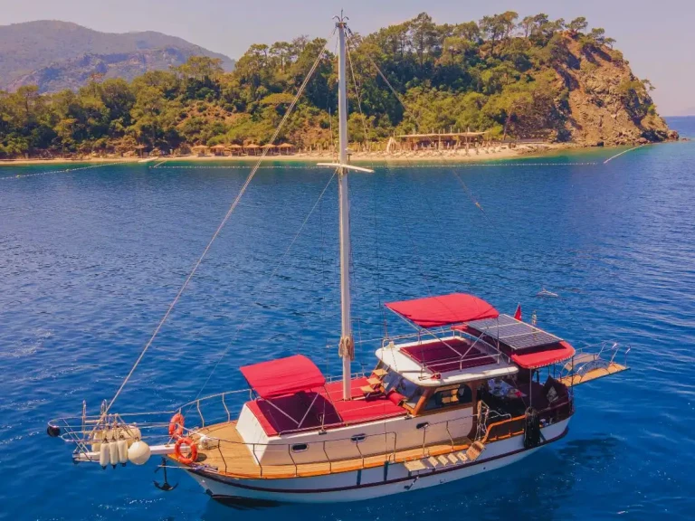 Yacht charter Göcek cheap Made