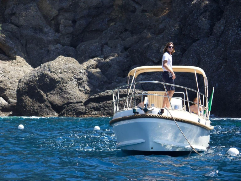 Motorboat rental with or without captain Frilvam  Camogli