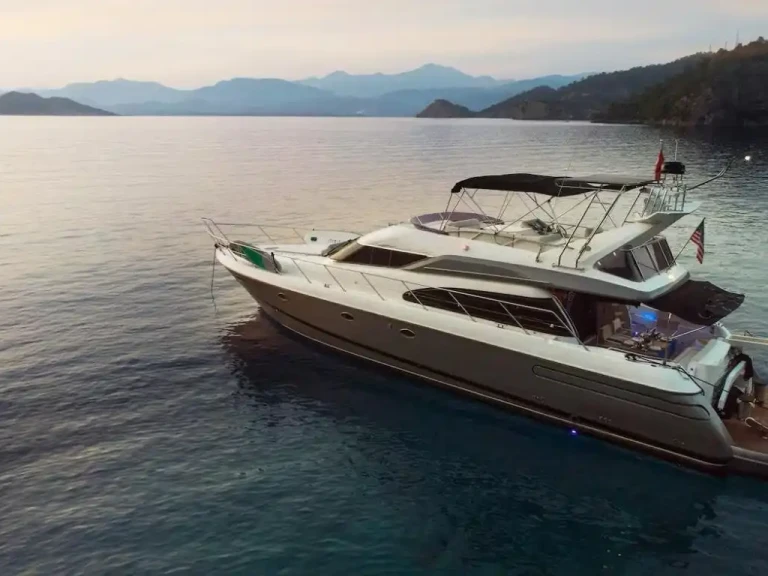 Sailboat for rent Göcek at the best price