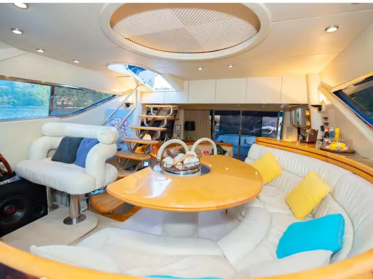 Sailboat for rent Göcek at the best price