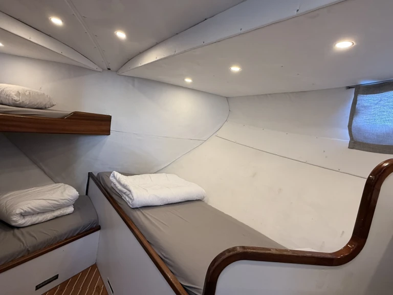  Tarpon 42 charter bareboat or captained in  Mittersheim