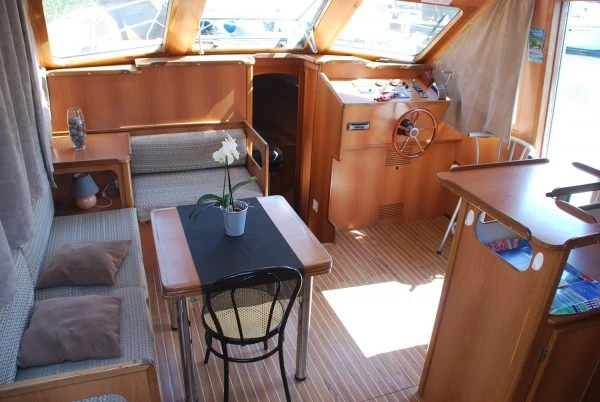 Motorboat rental in Louhans -  America 43