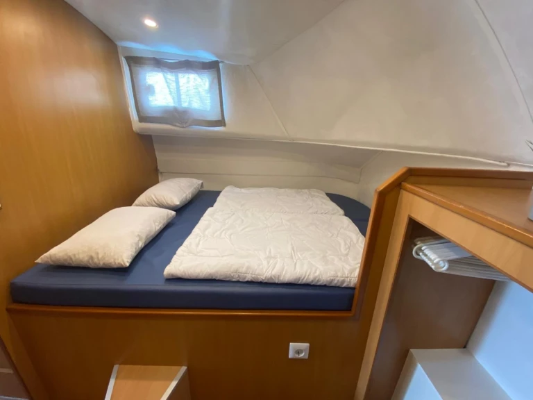 Yacht charter Mittersheim cheap Triton 1050 Fly