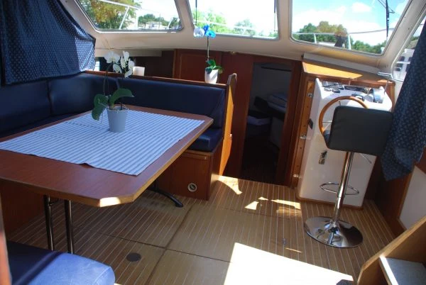 Bareboat Rental Motorboat  with a boat licence