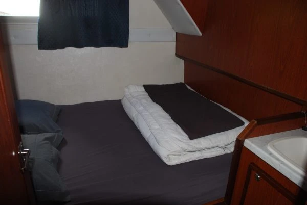 Motorboat for rent Savoyeux at the best price