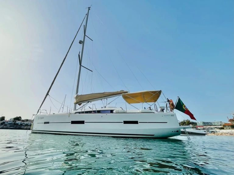 Dufour Dufour 410 Grand Large in Lisbon on SamBoat