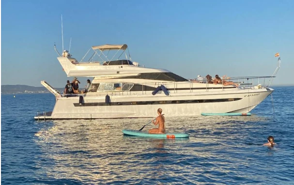 Luxury Yacht rental in Puerto Deportivo de Marbella - Astondoa Astondoa 50 GL