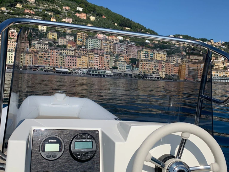 Motorboat rental with or without captain Capelli Camogli