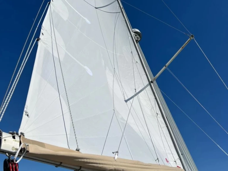 Bavaria Bavaria 32 Cruiser charter bareboat or captained in  La Rochelle