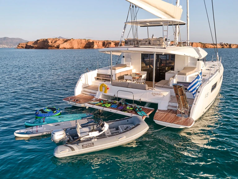 Yacht charter Lefkáda cheap Lagoon 51