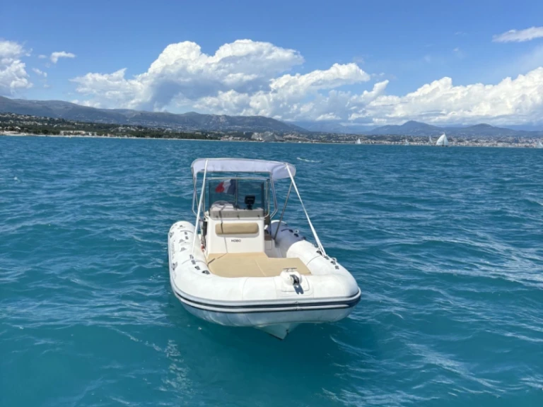 Bareboat Rental RIB Capelli with a boat licence