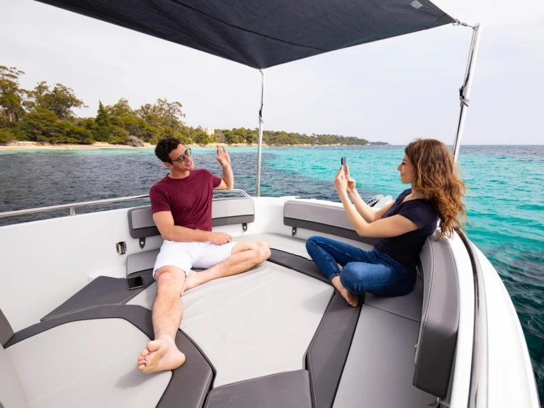 Bareboat Rental Motorboat Jeanneau with a boat licence