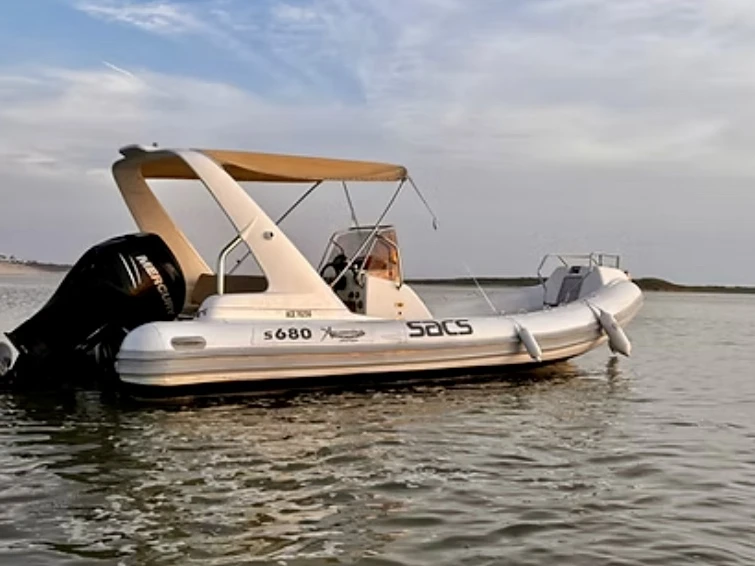 Bareboat Rental RIB Sacs with a boat licence