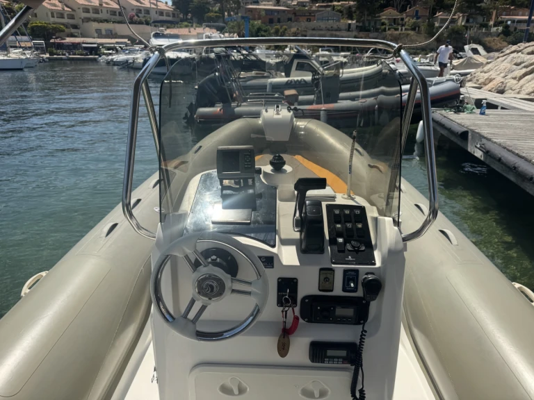 Bareboat Rental RIB Capelli with a boat licence