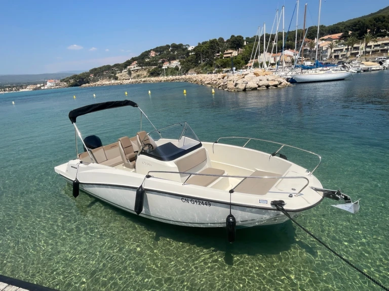 Motorboat rental in La Madrague - Quicksilver Activ 675 Open