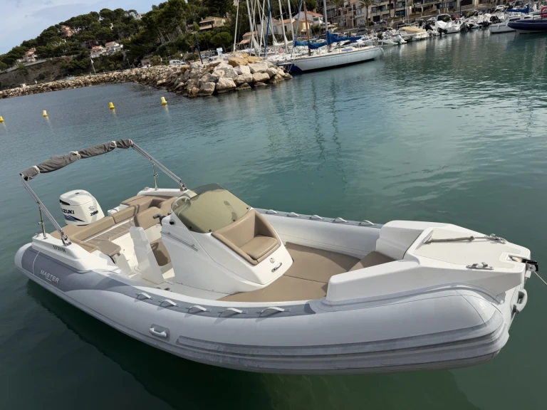 Yacht charter La Madrague cheap Master 699