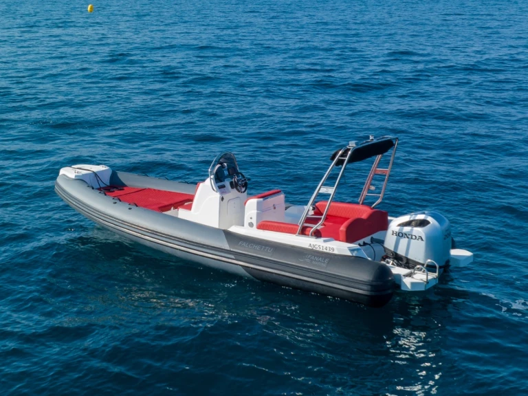 Rent a Fanale marine  FANALE 700 FALCHETTU Porto Pollo